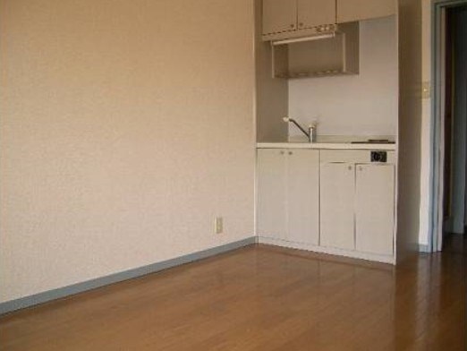 愛知県名古屋市名東区高針１丁目 リビング