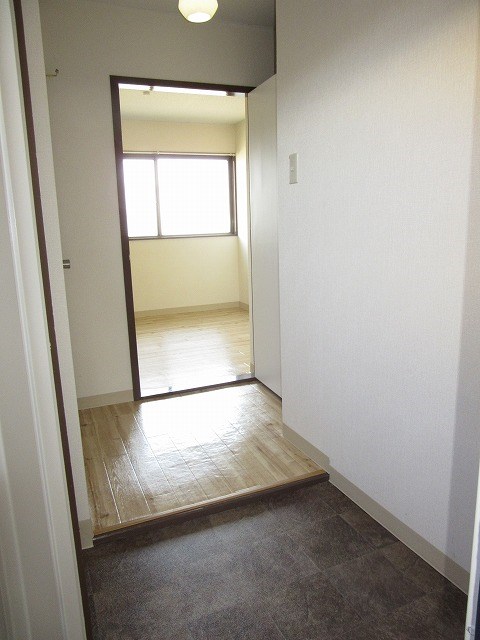 エクセレンス笹沖 玄関
