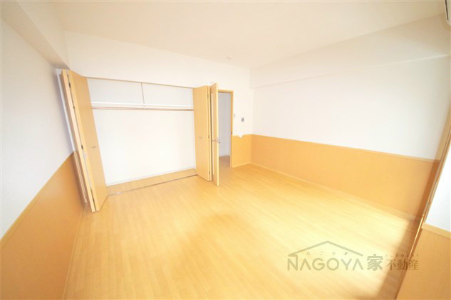 フラシア新栄町 ベッドルーム