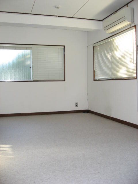 ラヴィアン吉井(店舗相談可) リビング