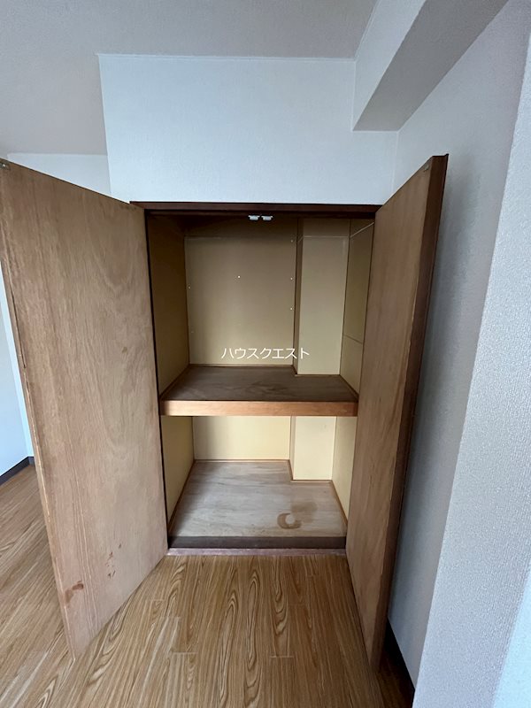 テイクフォー西陣 収納