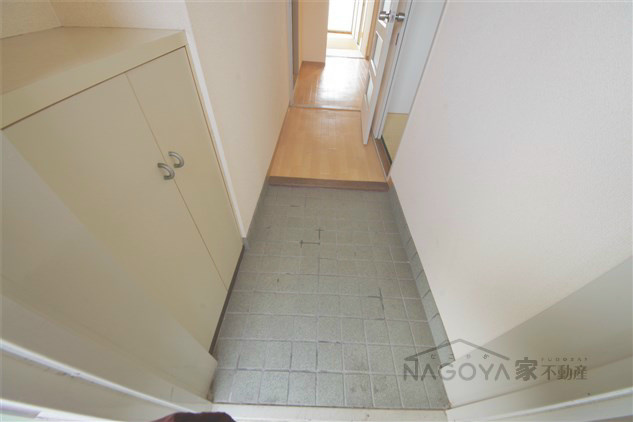 サンマンション 玄関