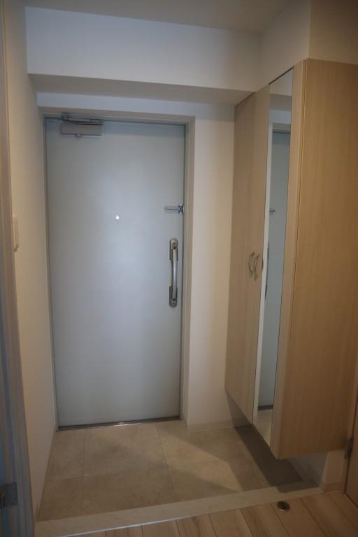 シャルム新横浜 玄関