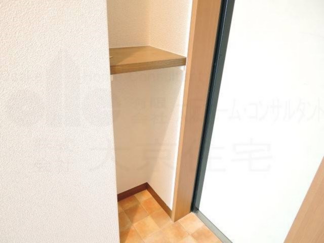 ガーデンパレス久宝寺 玄関