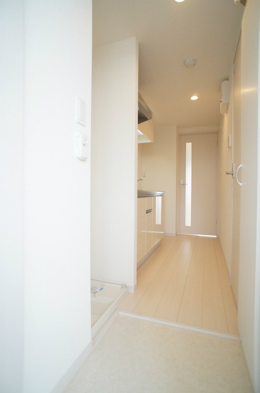 リブリ・めじろ 玄関