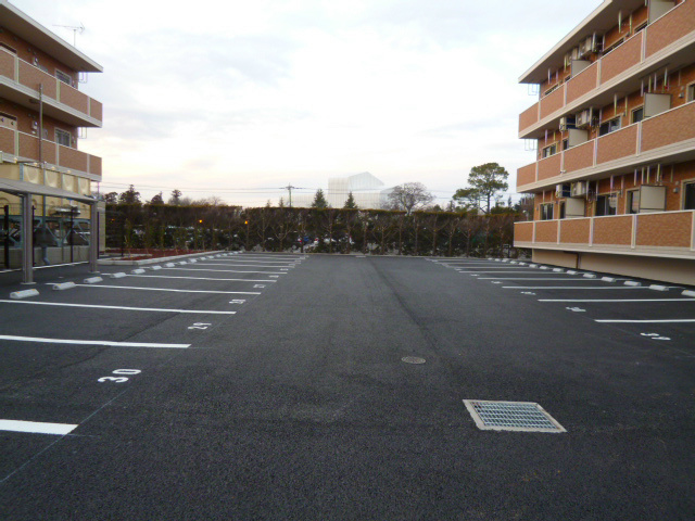 茨城県牛久市中央４丁目 駐車場