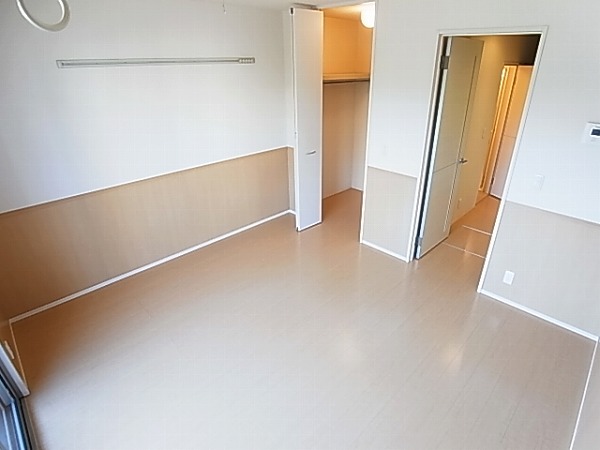 エヴァー リビング