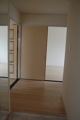ロイヤルコーポ堺  玄関