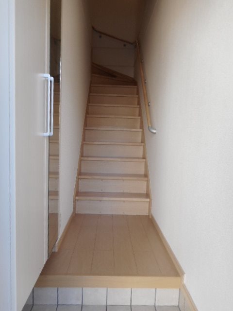 サンファミリーＢ 玄関