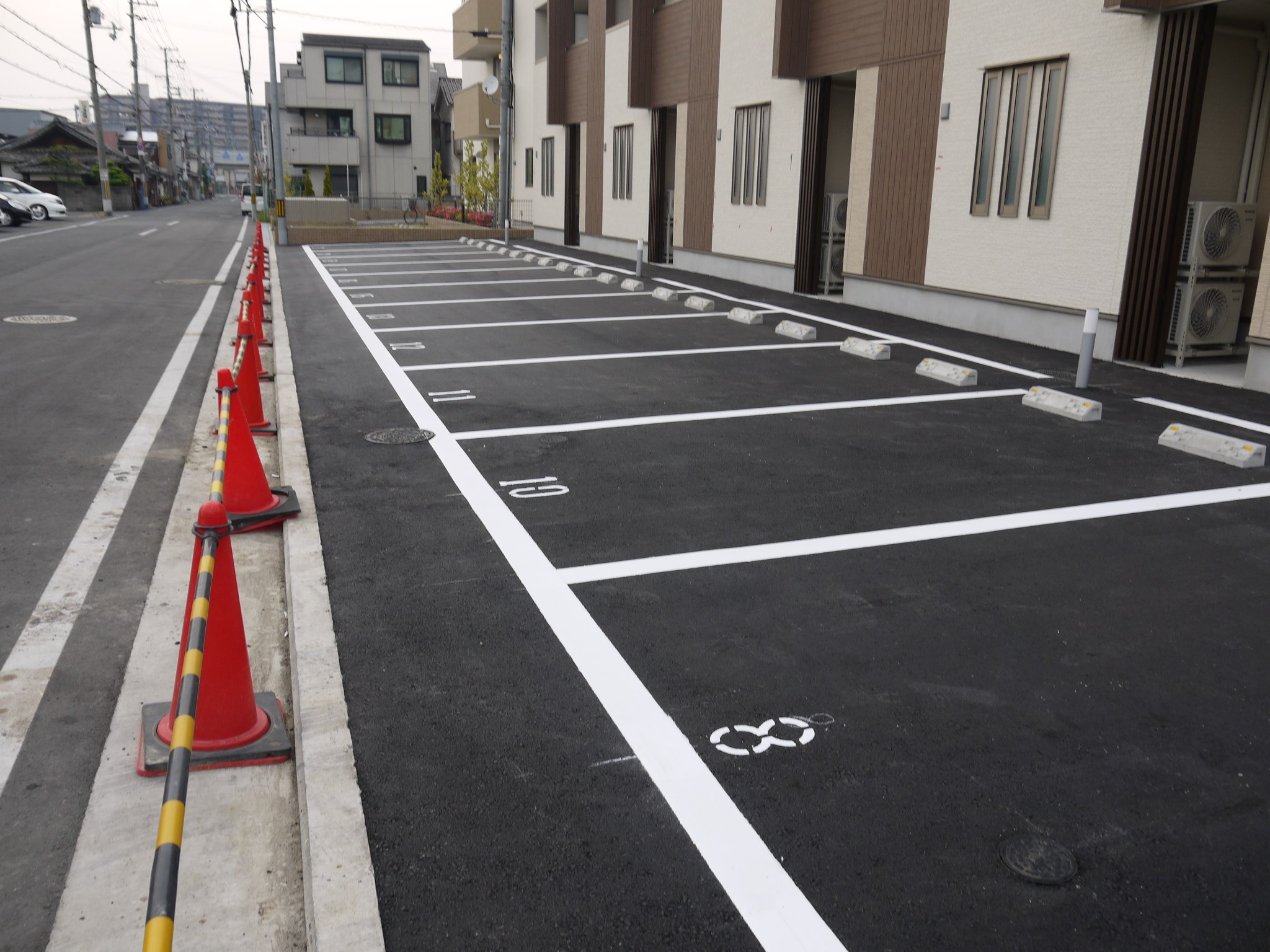 スリーハーブズグレンツェント泉大津 駐車場