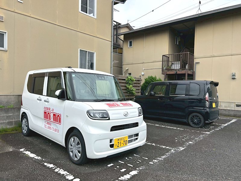 第三ＵＴＯハイツ 駐車場