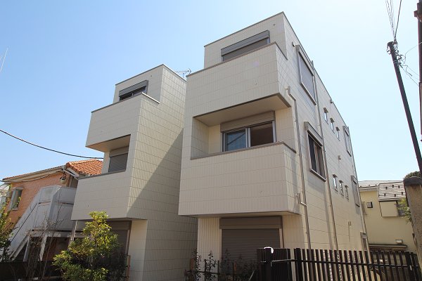 エクレール下北沢 101号室 外観