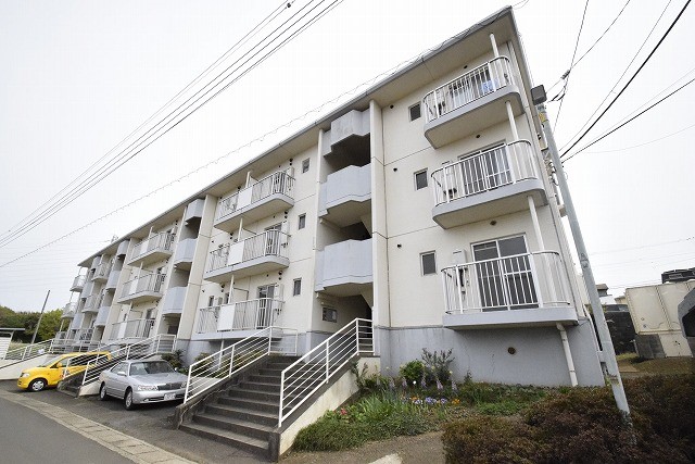 ベルハイツ高嶺 206号室 外観