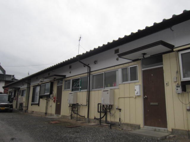 かみや荘 駐車場