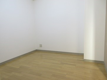 ヴィルヌーブ西本町 ベッドルーム
