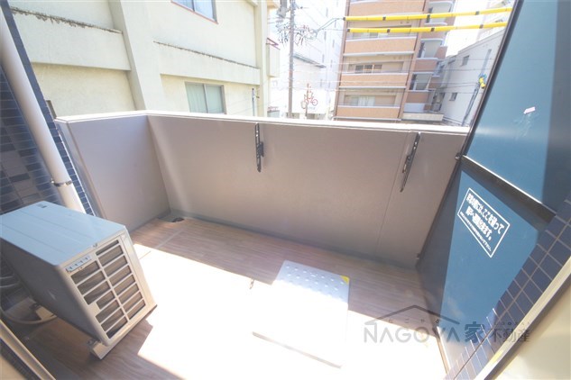 プレサンスジェネ千種内山 ベランダ