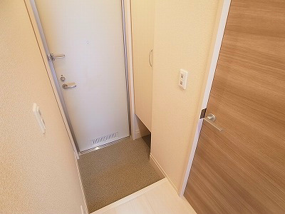 アドラブール 玄関