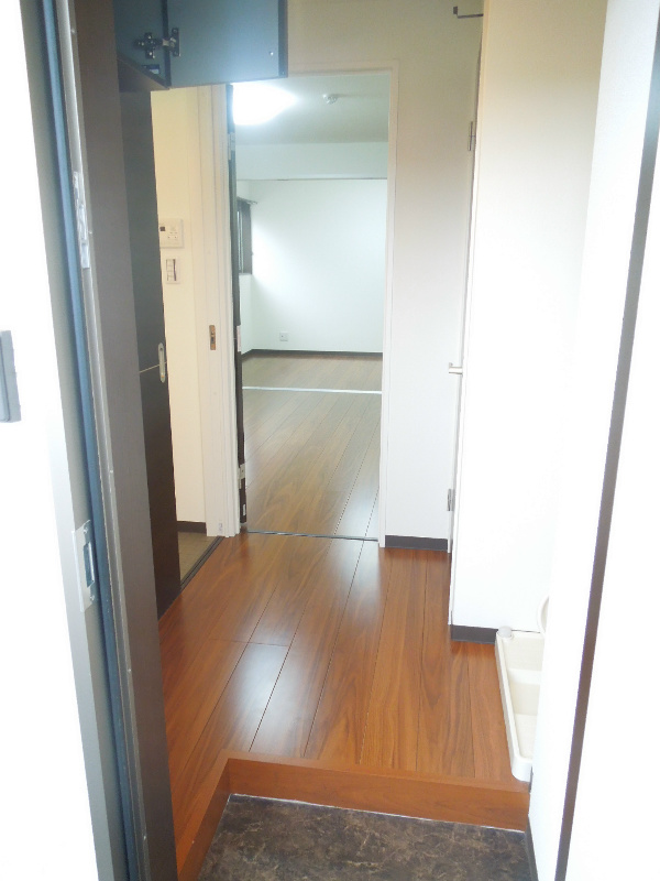 フォルトゥーナ中堂寺 玄関