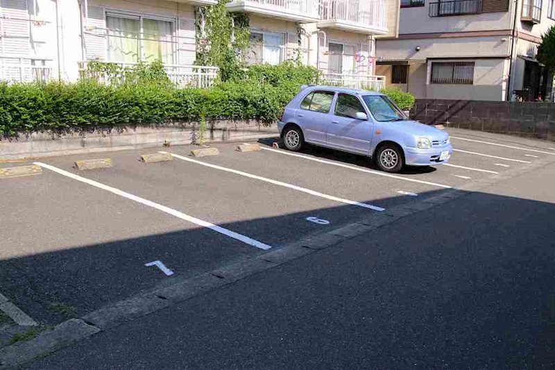 アクセス朝倉 駐車場