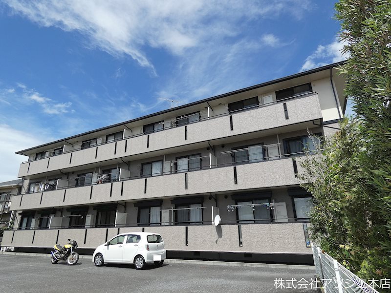 ハイカムールＳＴ 外観