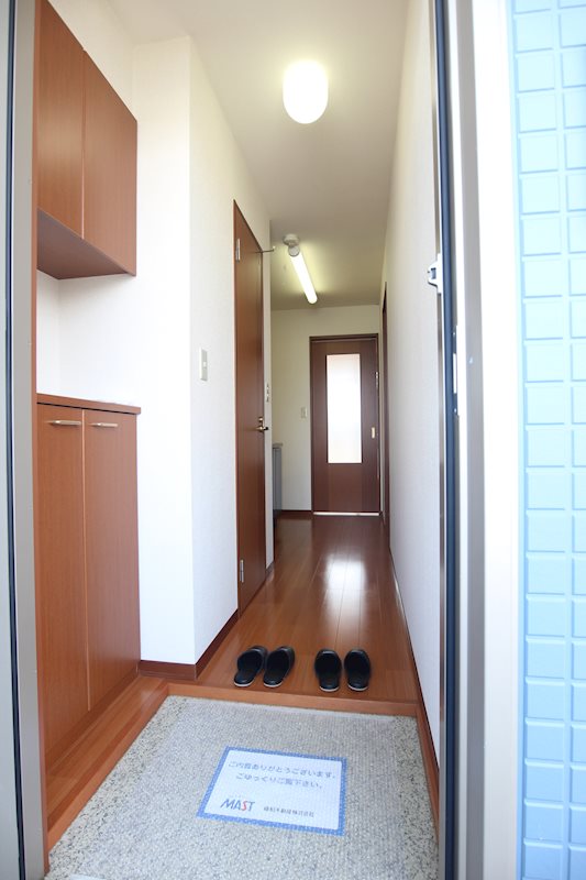 Village Kazn一番館 玄関