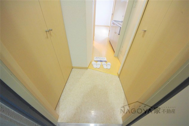 東桜コート 玄関