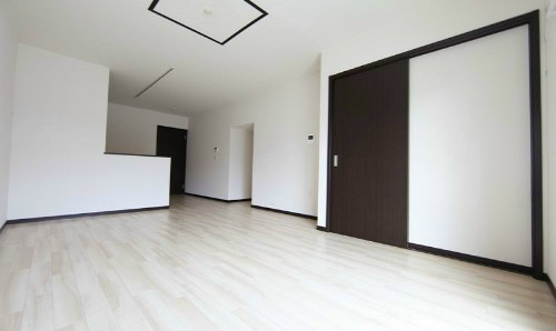 愛知県名古屋市港区品川町１丁目 リビング