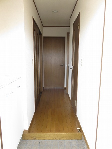 プラムガーデン 玄関