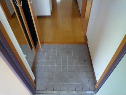 レオパール 玄関