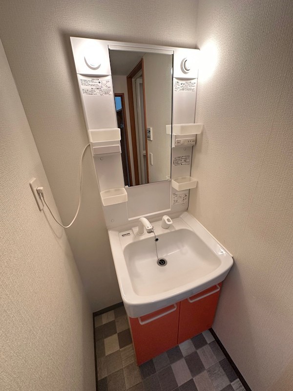 マーヴェル岸谷 玄関