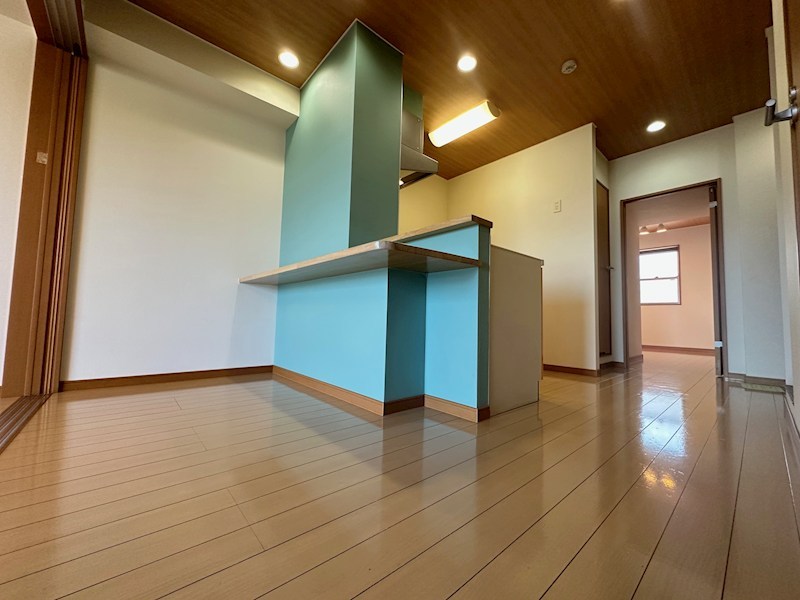 マーヴェル岸谷 リビング