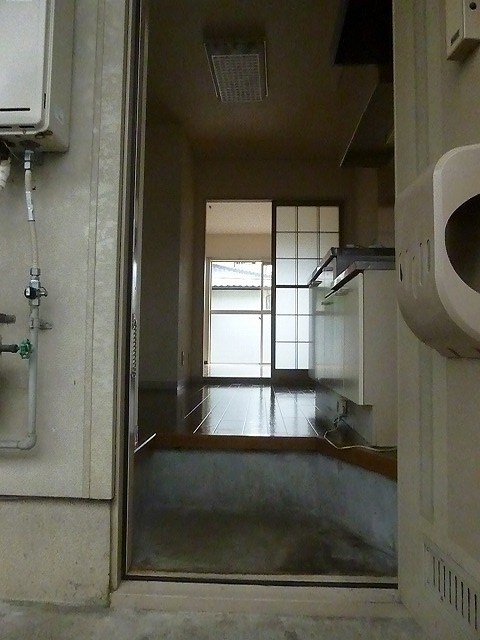 アネックス若里 玄関