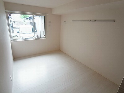 アゼリア松戸 ベッドルーム