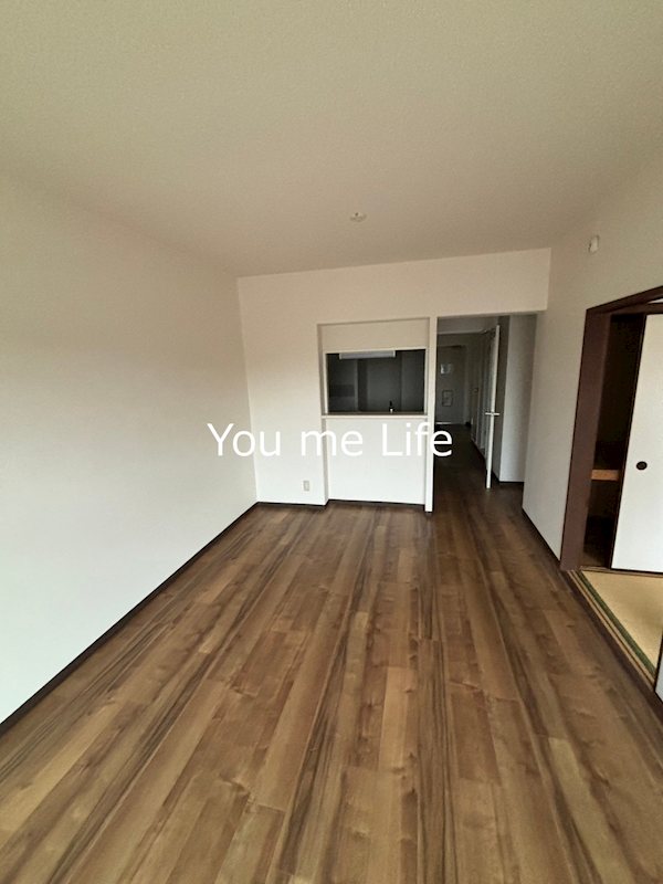 ヒルズ南戸塚3号棟 リビング