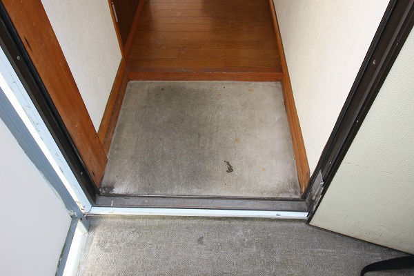 クオリティハウス川端 玄関