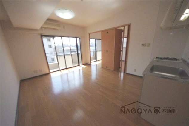 マ・メゾン千種公園 リビング