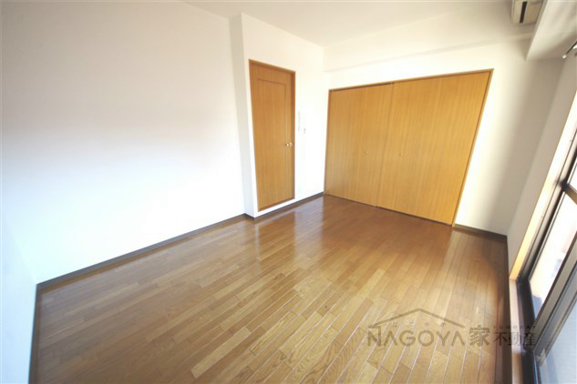 アーバンコート小松 ベッドルーム