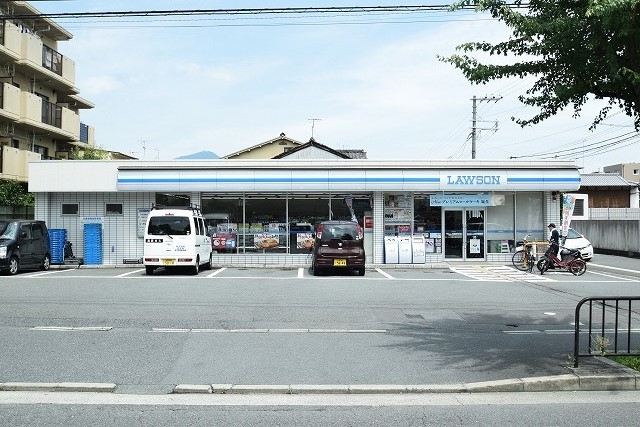 アクアコート北山 コンビニ