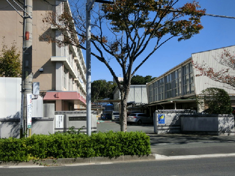ブライティ広沢 中学校