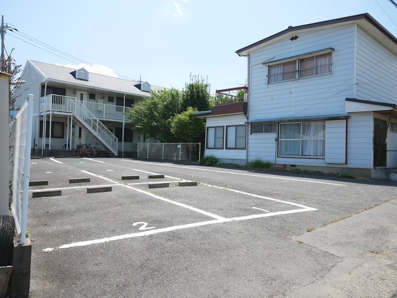 セジュール神長 駐車場