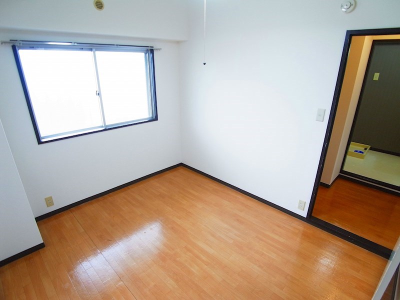 ダイカンプラザ ベッドルーム