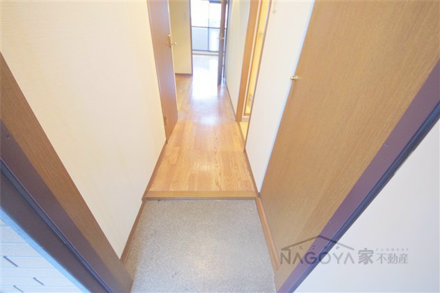 サニーコート松軒 玄関