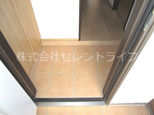 サクセスK 玄関