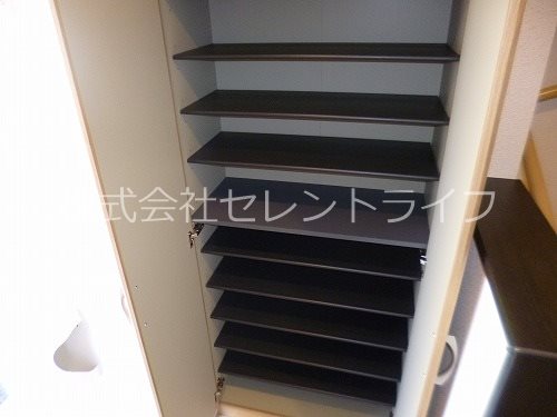 サクセスK 玄関