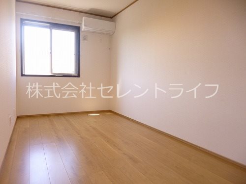 サクセスK ベッドルーム