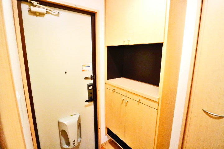 エスポワール茜町 玄関