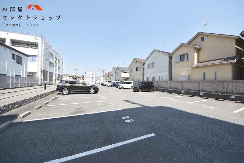 エムテック八尾 駐車場