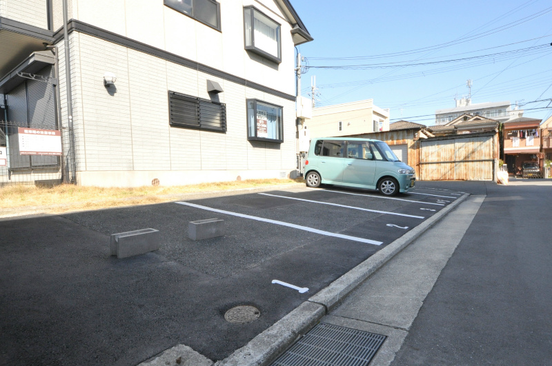 エクセレント山本 駐車場