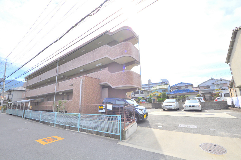 ジュネス高安 外観