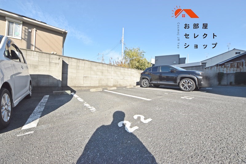 ロイヤル八尾久宝寺 駐車場